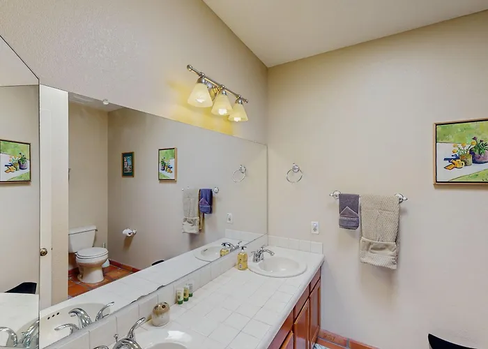 Extended In Tucson! Dog-friendly Townhome Tucson